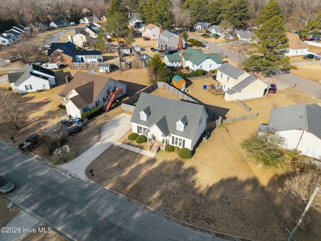 905 Autumn Drive, Greenville, NC 27834