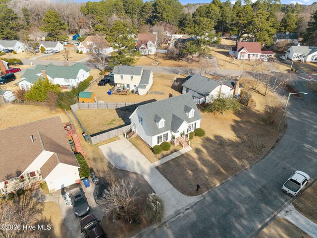 905 Autumn Drive, Greenville, NC 27834