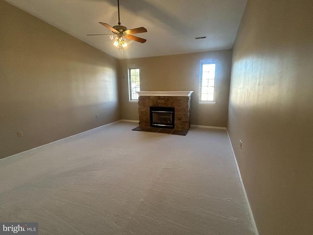 3056 SOLAR DR, Dover, PA 17315