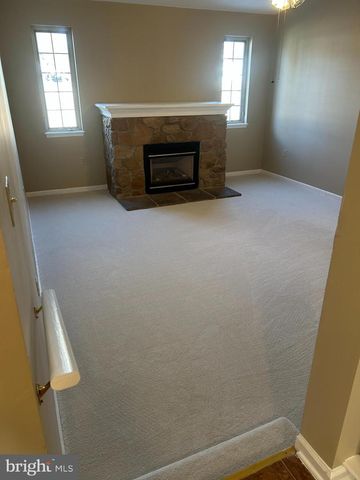 3056 SOLAR DR, Dover, PA 17315