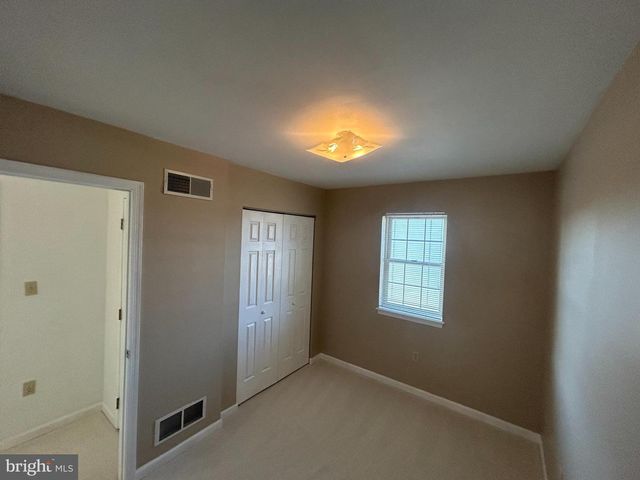 3056 SOLAR DR, Dover, PA 17315