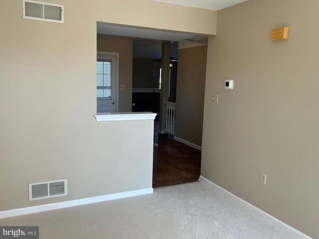 3056 SOLAR DR, Dover, PA 17315