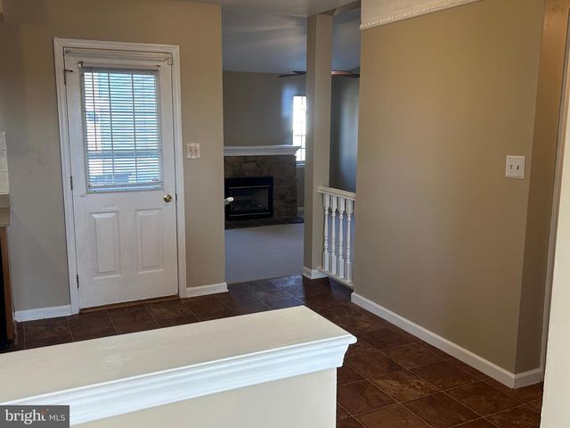 3056 SOLAR DR, Dover, PA 17315