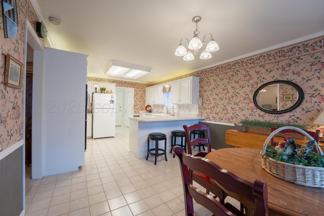 6706 GAINSBOROUGH Road, Amarillo, TX 79106