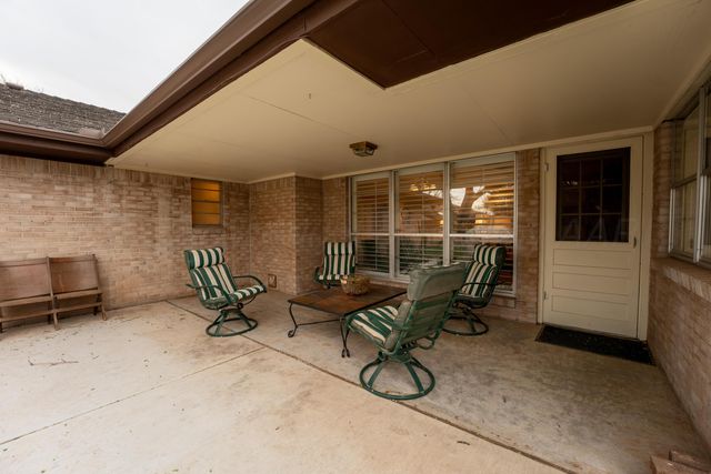 6706 GAINSBOROUGH Road, Amarillo, TX 79106