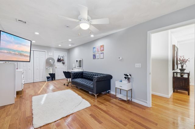 45 Ball Avenue, Salem, NH 03079