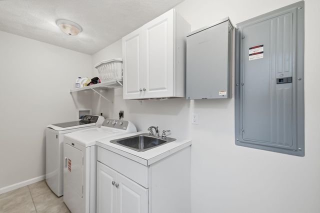 45 Ball Avenue, Salem, NH 03079