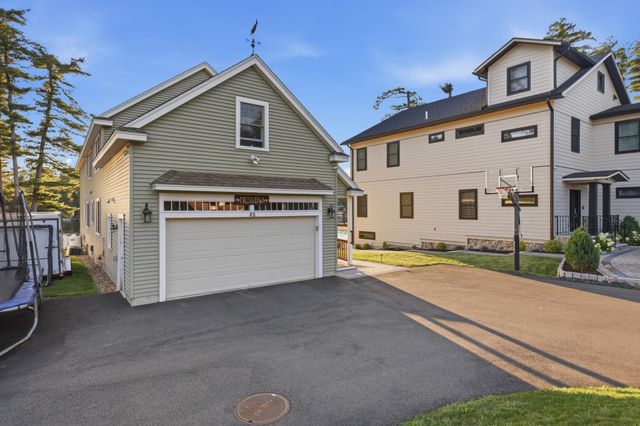 45 Ball Avenue, Salem, NH 03079