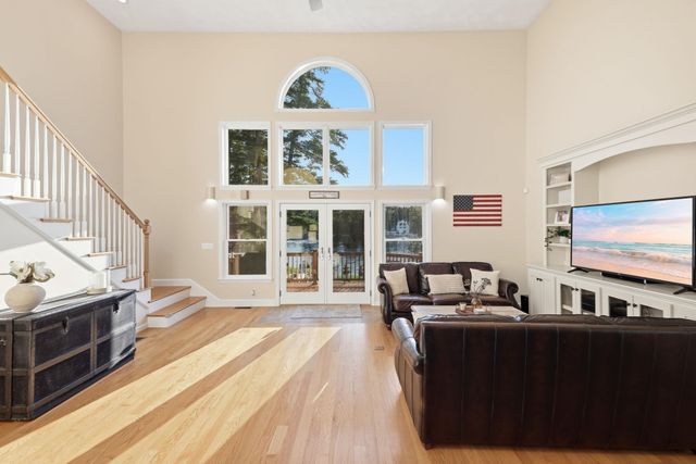 45 Ball Avenue, Salem, NH 03079