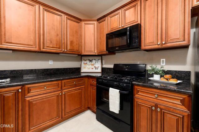 3378 Shadetree Way, Camarillo, CA 93012