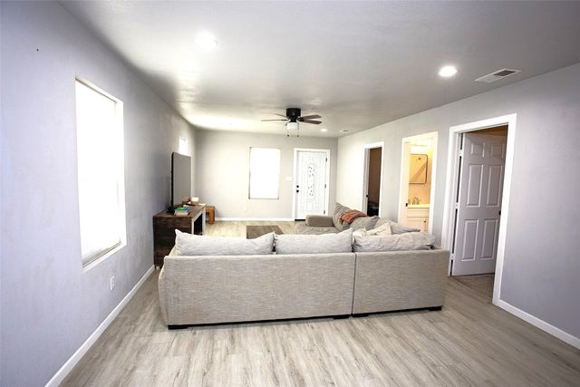 723 Plum Street, Graham, TX 76450