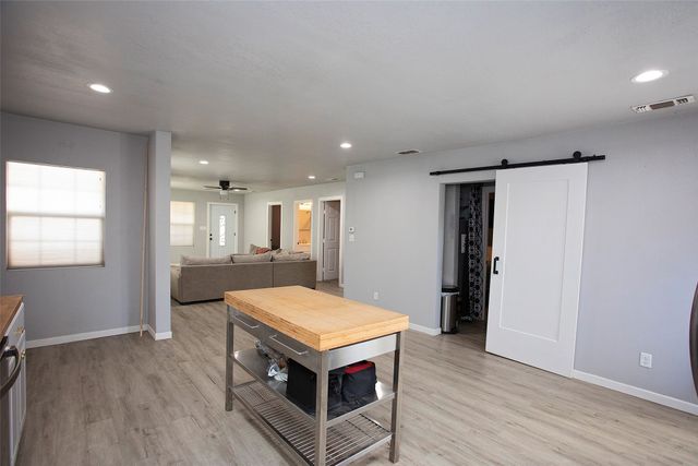 723 Plum Street, Graham, TX 76450