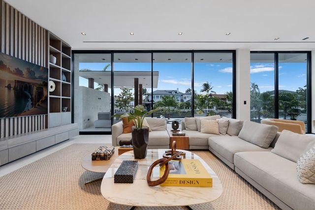 1721 SE 11th Street, Fort Lauderdale, FL 33316