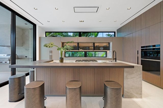 1721 SE 11th Street, Fort Lauderdale, FL 33316