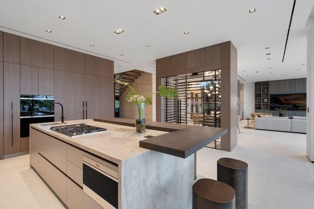 1721 SE 11th Street, Fort Lauderdale, FL 33316