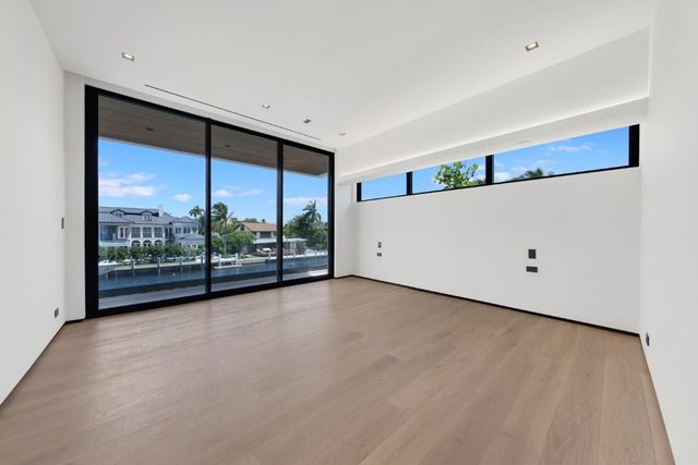 1721 SE 11th Street, Fort Lauderdale, FL 33316