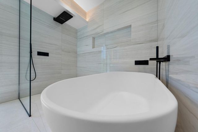 1721 SE 11th Street, Fort Lauderdale, FL 33316