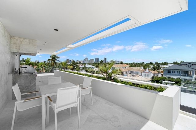 1721 SE 11th Street, Fort Lauderdale, FL 33316