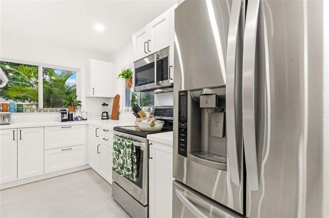 191 SE 13th Avenue, Pompano Beach, FL 33060