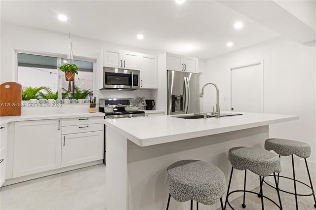 191 SE 13th Avenue, Pompano Beach, FL 33060