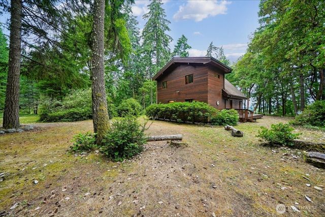14025 96th Street Ct, Anderson Island, WA 98303