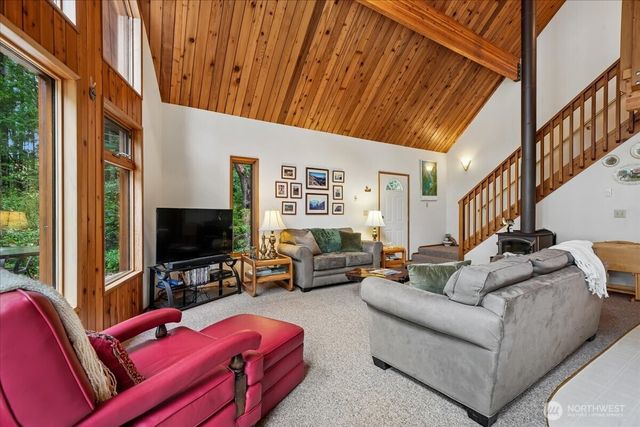 14025 96th Street Ct, Anderson Island, WA 98303