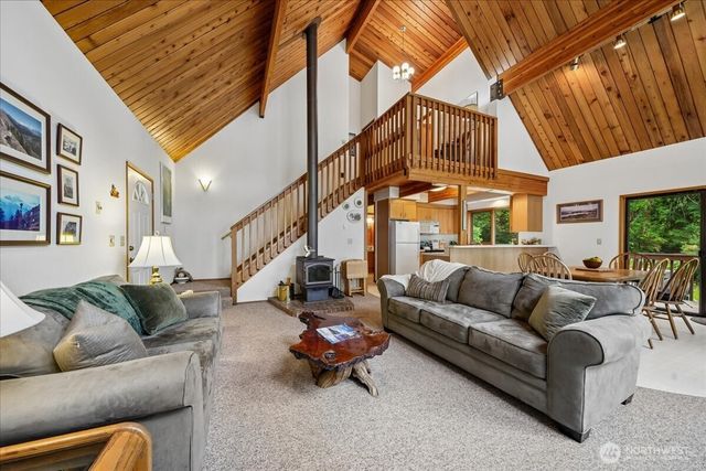 14025 96th Street Ct, Anderson Island, WA 98303