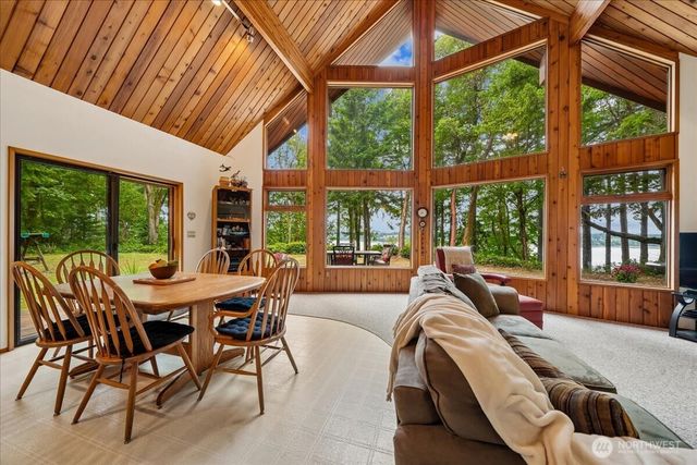 14025 96th Street Ct, Anderson Island, WA 98303
