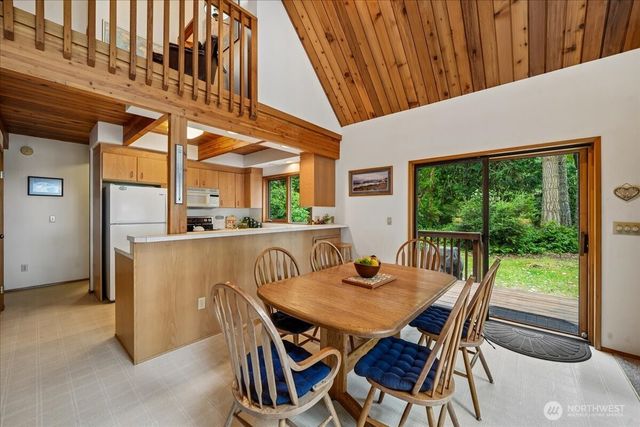 14025 96th Street Ct, Anderson Island, WA 98303