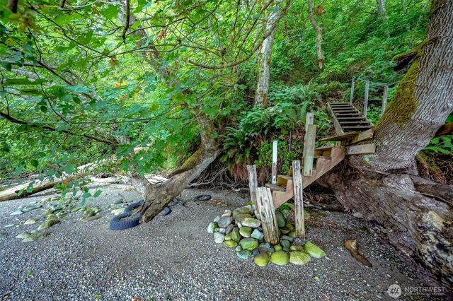 14025 96th Street Ct, Anderson Island, WA 98303