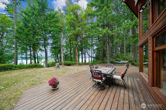 14025 96th Street Ct, Anderson Island, WA 98303