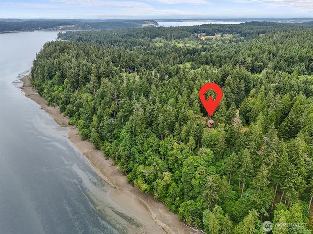 14025 96th Street Ct, Anderson Island, WA 98303