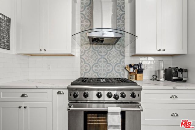 4909 Van Noord Avenue, Sherman Oaks, CA 91423