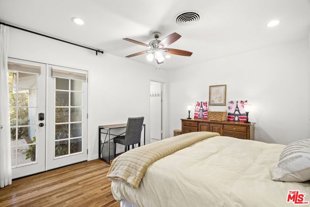 4909 Van Noord Avenue, Sherman Oaks, CA 91423