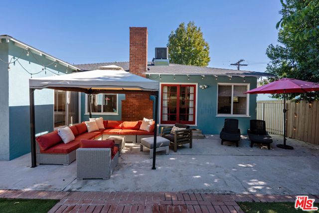 4909 Van Noord Avenue, Sherman Oaks, CA 91423