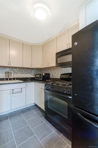 1215 Avenue M Avenue 1F, Brooklyn, NY 11230