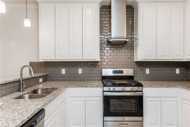7430 Castille Ct, Corpus Christi, TX 78414