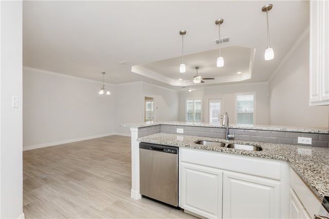 7430 Castille Ct, Corpus Christi, TX 78414