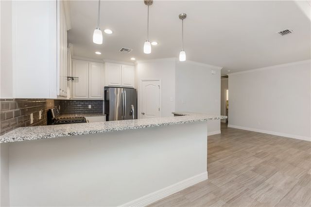 7430 Castille Ct, Corpus Christi, TX 78414