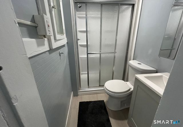 17 Congress Avenue 2, Waterbury, CT 06708