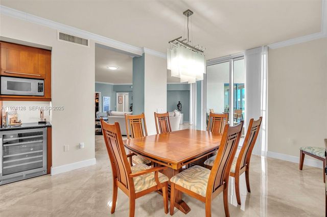 333 Las Olas Way 1705, Fort Lauderdale, FL 33301