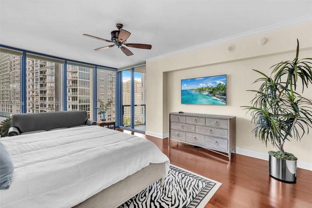 333 Las Olas Way 1705, Fort Lauderdale, FL 33301