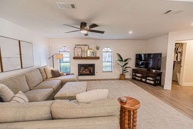 1190 SW Live Oak Cove, Port St. Lucie, Port St Lucie, FL 34986