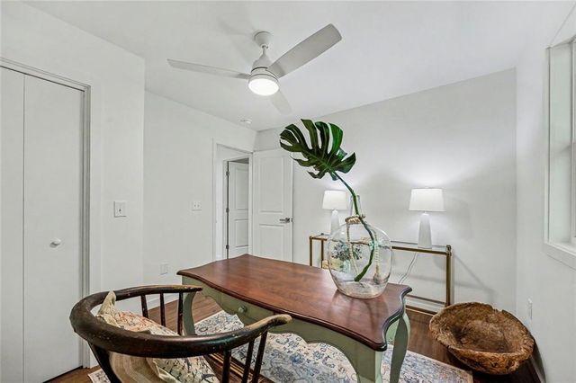 401 Cottonwood Drive, Woodstock, GA 30189