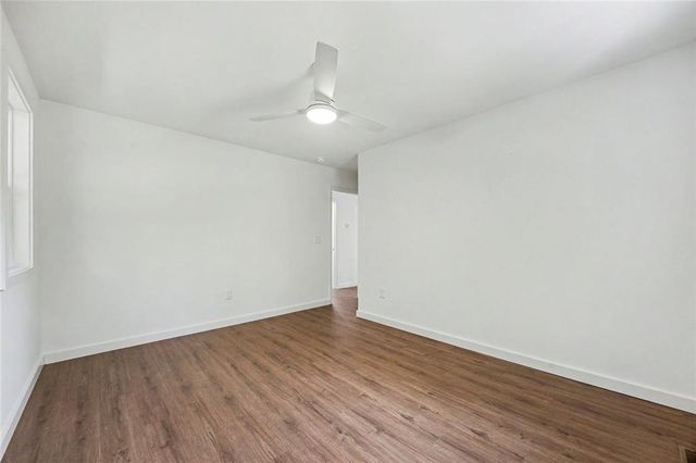 401 Cottonwood Drive, Woodstock, GA 30189