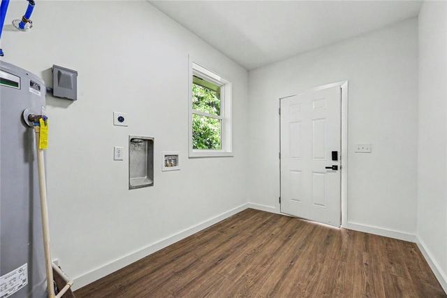 401 Cottonwood Drive, Woodstock, GA 30189