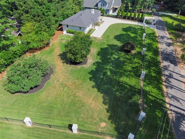 401 Cottonwood Drive, Woodstock, GA 30189