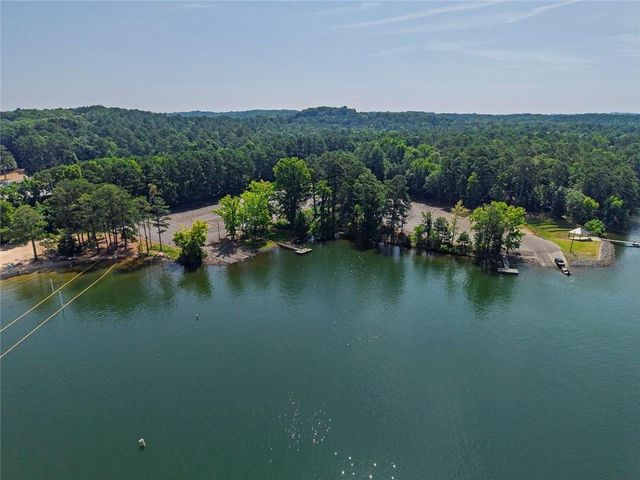 401 Cottonwood Drive, Woodstock, GA 30189