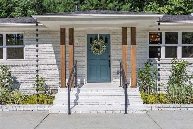 401 Cottonwood Drive, Woodstock, GA 30189