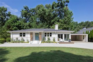 401 Cottonwood Drive, Woodstock, GA 30189
